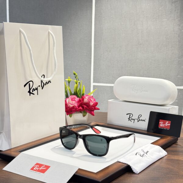 Rayban* 8352 Black