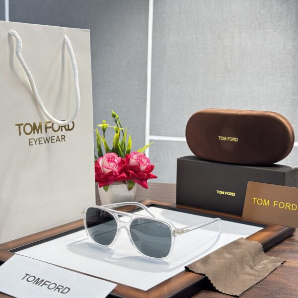 Tom_ford 3885 Water Black